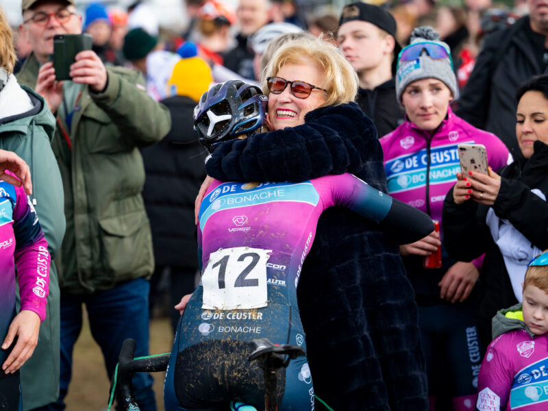 Suzanne Verhoeven (De Ceuster Bonache Cx Team)    / Sluitingsprijs Oostmalle