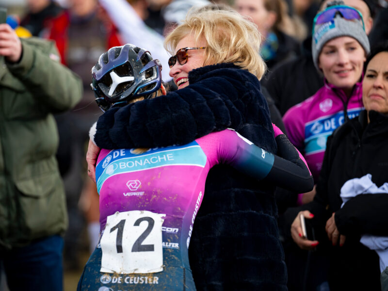 Suzanne Verhoeven (De Ceuster Bonache Cx Team)    / Sluitingsprijs Oostmalle